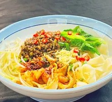 Sichuan-Style Special Meat Sauce Noodles
