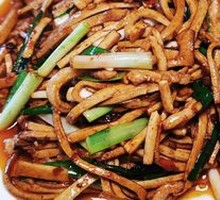 Fried Tofu Skin with Pork Strips
