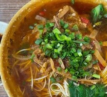 Pickled Chili Chicken Offal Dry Noodles