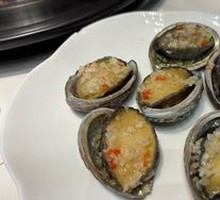 Steamed Abalone with Garlic
