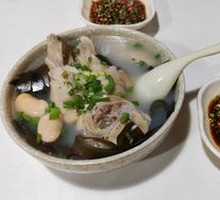Stewed Pig Trotter with Herbal Ingredients