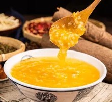 现熬南瓜粥