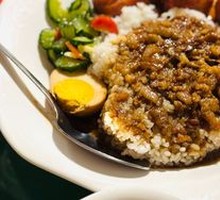 Braised Pork Rice with Taiwanese Sausage