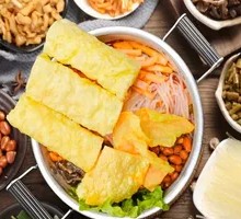 Special Ring Roll Rice Noodles with Snail