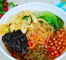 Fried Egg Snail Noodles