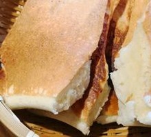 Pot-edge Steamed Bun