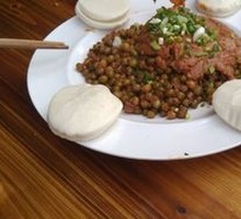 Steamed Pork in Mantou