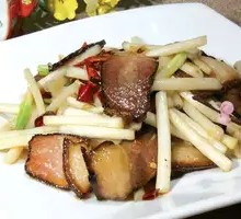 Stir-fried Preserved Pork Head