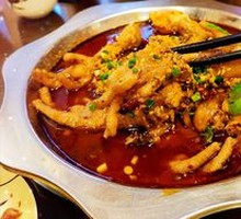 Stewed Chicken Feet in Spicy Sauce
