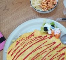 Bear-shaped Omelette Rice