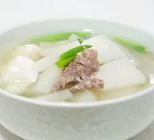 Braised Pork Shank with Radish