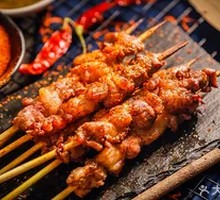 Charcoal-grilled Lamb Skewers
