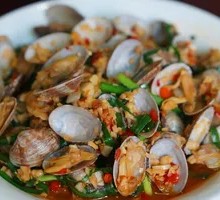 Garlic Steamed Clams