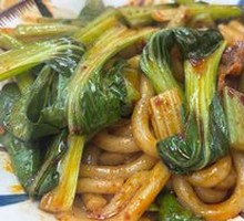 Signature Soy-Flavored Beef Stir-Fried Rice Noodles