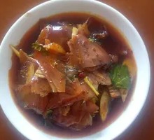 Spicy Eel Slice Salad