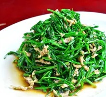Stir-Fried Pork and Leek Strips