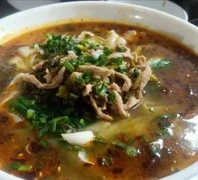 Sour Cabbage and Pork Noodles