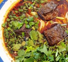 Clear Soup Beef Noodles