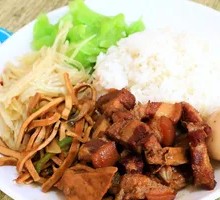 Duyiwei Dried Bamboo Shoots Braised Pork