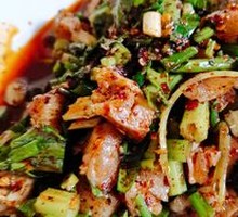 Warm-Seasoned Pork Leg Salad