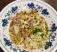 Nostalgic Sautéed Pork Noodles