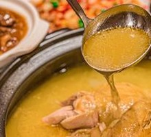 Braised Chicken with Ginkgo in Clay Pot