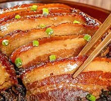 Braised pork with glutinous rice