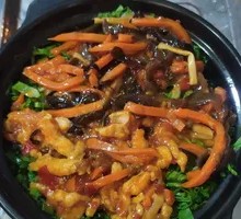 Fish-flavored Pork with Rice in Clay Pot