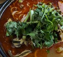 肥肠砂锅米线