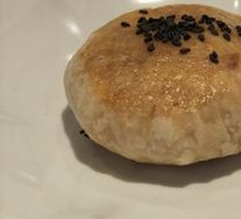 Yunnan Fresh-Baked Rose Flower Cake
