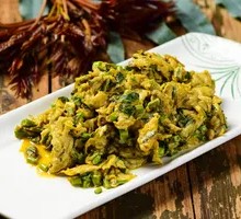 Fresh Fragrant Bitter Melon Stir-Fried with Eggs
