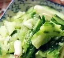 Garlic Cucumber Salad