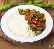 Sliced Pork with Green Pepper Rice Bowl