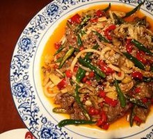 Spicy Pork Intestine and Beef Stir-fry