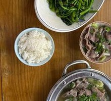 Stewed Beef with Elevated Feet