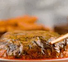 Lotus Leaf Steamed Pork with Rice Flour