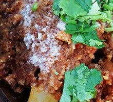 Steamed Pork Intestines with Rice Flour