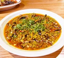 Stewed Eel with Sour Cowpeas