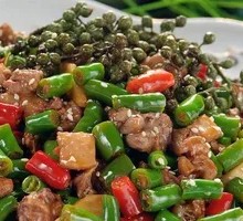 Spicy Green Pepper Chicken