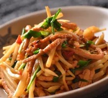 Stir-Fried Pork Shreds with Fresh Bamboo Shoots