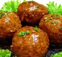 Lion's Head Meatball Hot Pot