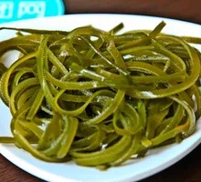 Thin seaweed strips
