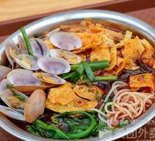 Clam and Snail Noodles
