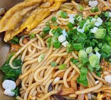 Egg Fried Snail Noodle