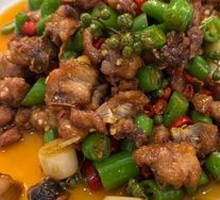 Spicy Green Pepper Chicken
