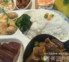 Pork Trotter and Braised Beef Rice