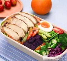 Molecular Chicken Quinoa Salad