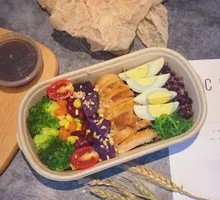 Mexican Chicken Quinoa Bowl