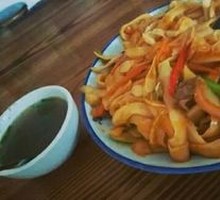 Stir-Fried Beef with Knife-Cut Noodles