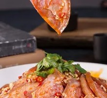 Cold-marinated pork knuckle